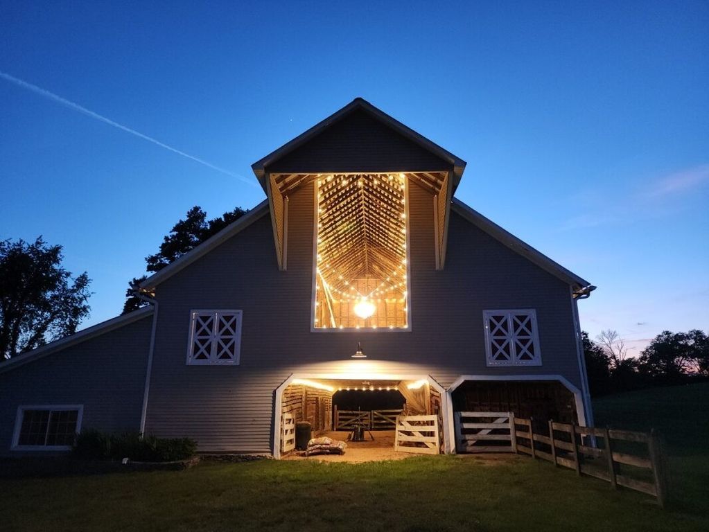 4929 Snow Creek Rd, Santa Fe, TN 38482