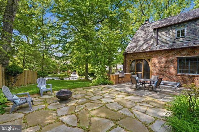 7835 HAMPDEN LN, Bethesda, MD 20814