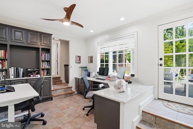 7835 HAMPDEN LN, Bethesda, MD 20814