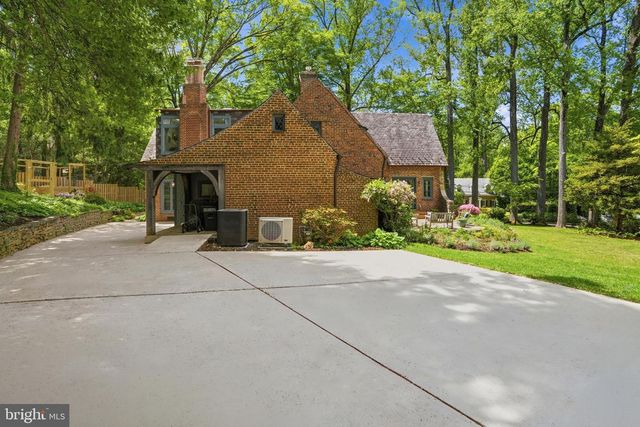 7835 HAMPDEN LN, Bethesda, MD 20814