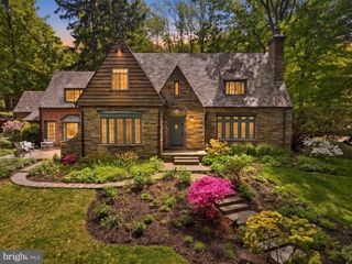 7835 HAMPDEN LN, Bethesda, MD 20814
