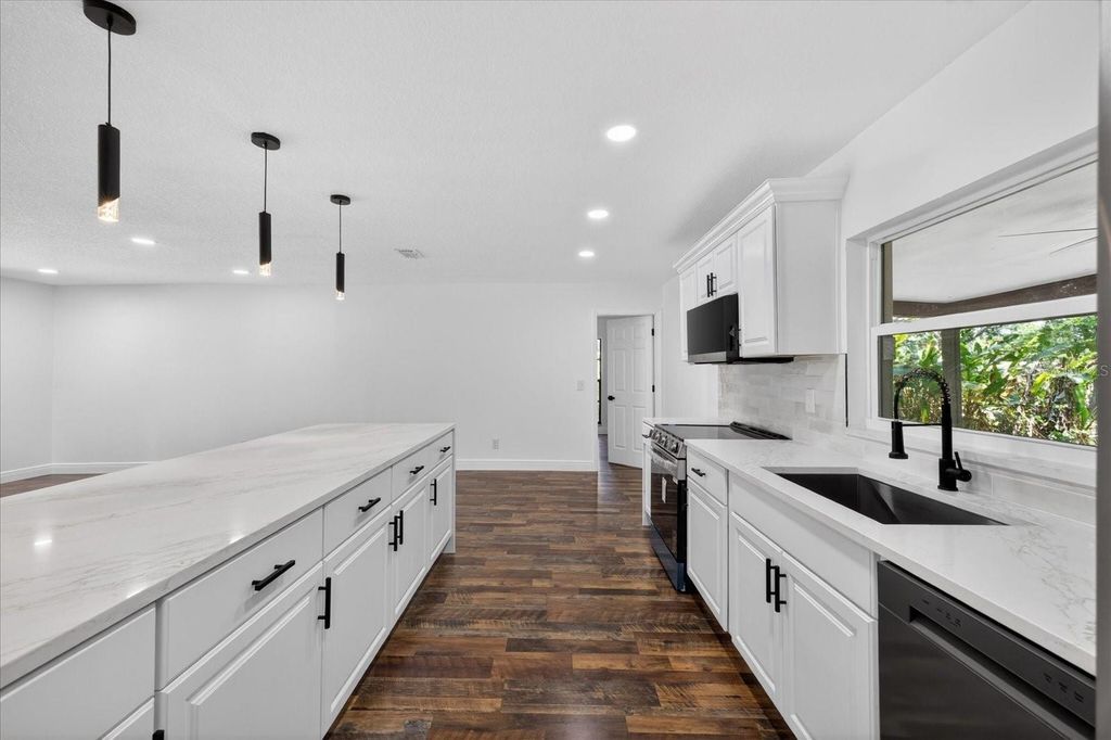 Image 11 of property listing at 56 BAY WOODS DRIVE, Safety Harbor, FL 34695