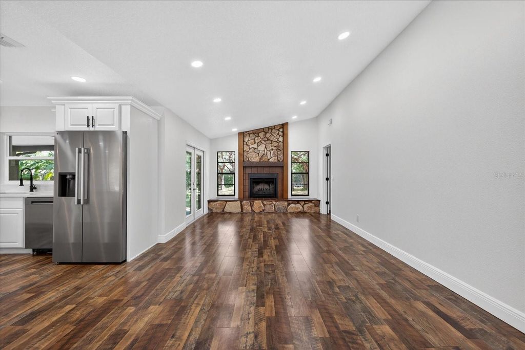 Image 16 of property listing at 56 BAY WOODS DRIVE, Safety Harbor, FL 34695