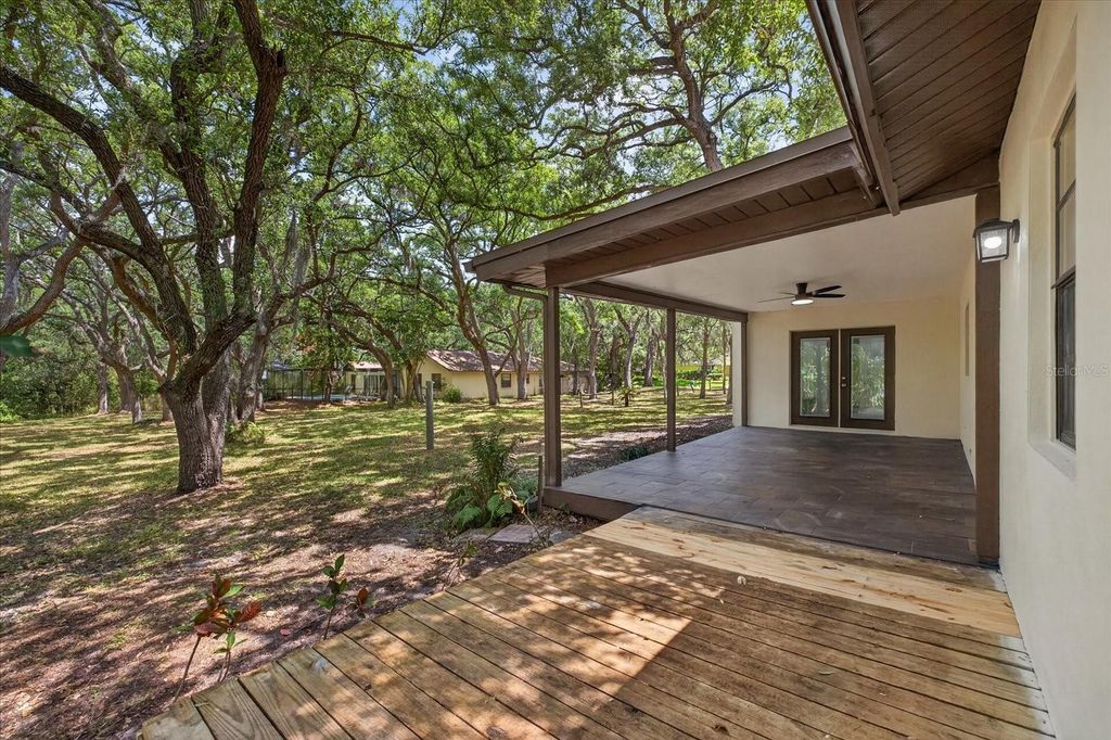 Image 39 of property listing at 56 BAY WOODS DRIVE, Safety Harbor, FL 34695
