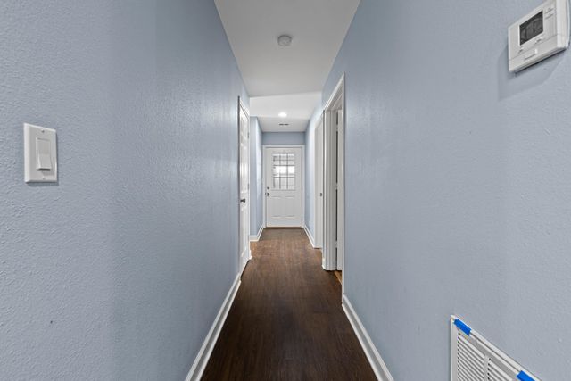 201 Town Oaks, Marshall, TX 75672