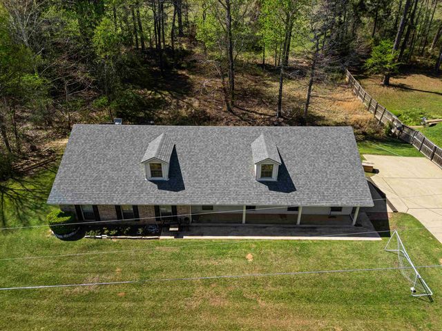 201 Town Oaks, Marshall, TX 75672