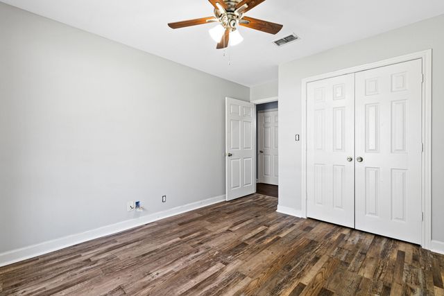 201 Town Oaks, Marshall, TX 75672