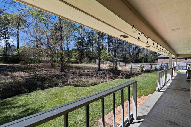 201 Town Oaks, Marshall, TX 75672