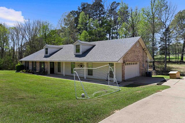 201 Town Oaks, Marshall, TX 75672