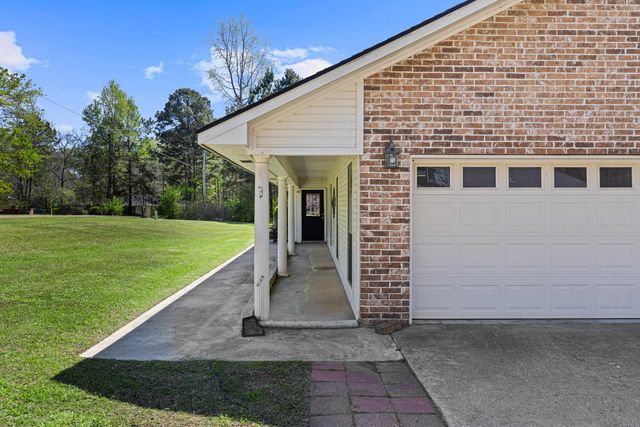 201 Town Oaks, Marshall, TX 75672