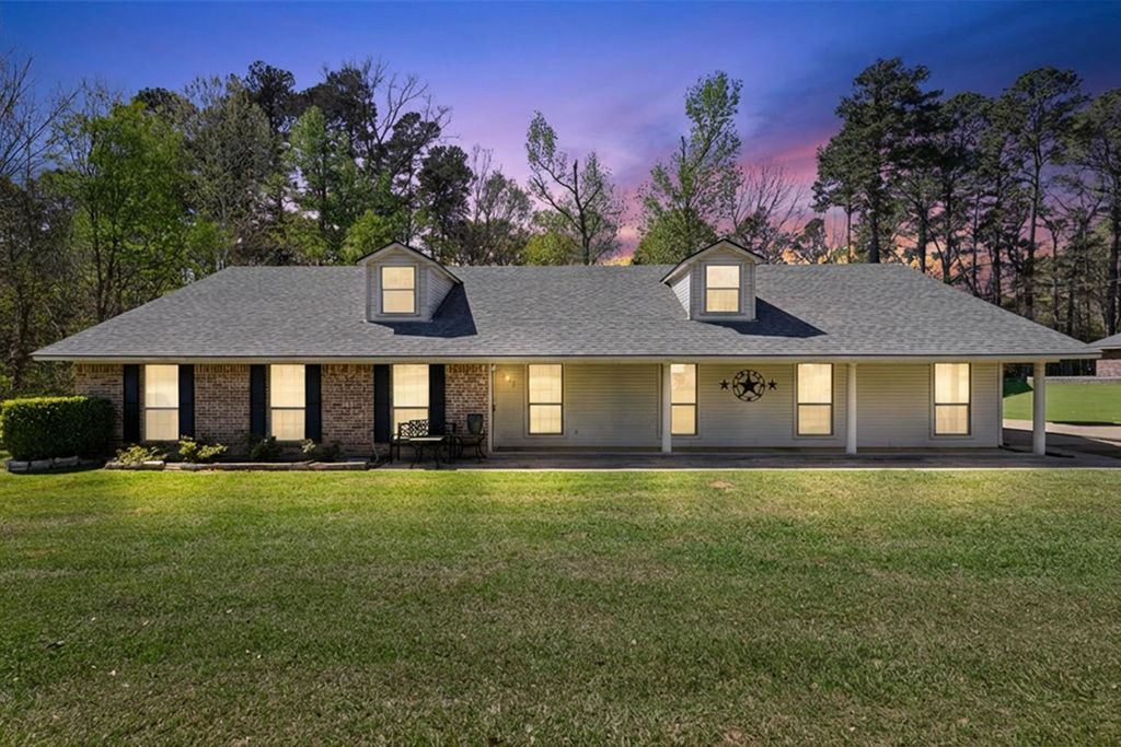 201 Town Oaks, Marshall, TX 75672