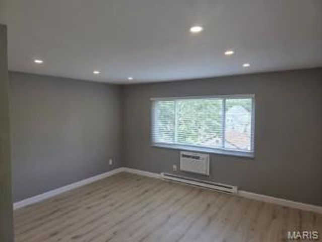 5349 Arsenal 12, St Louis, MO 63139