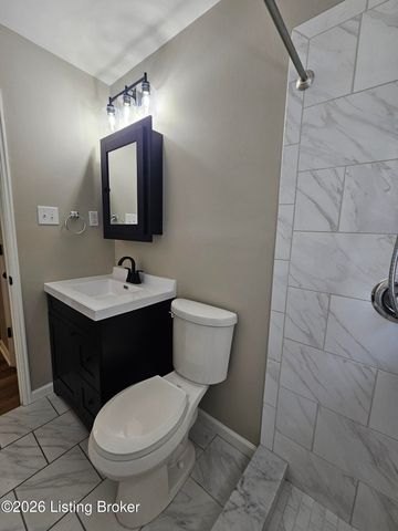 9233 Lantana Dr, Louisville, KY 40229