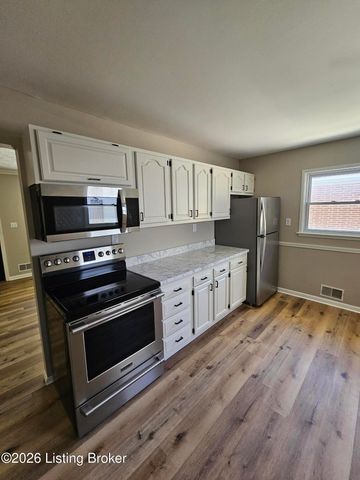 9233 Lantana Dr, Louisville, KY 40229