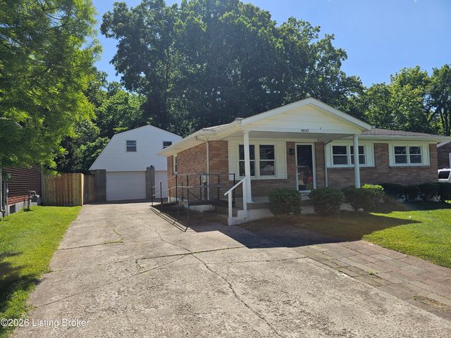 9233 Lantana Dr, Louisville, KY 40229