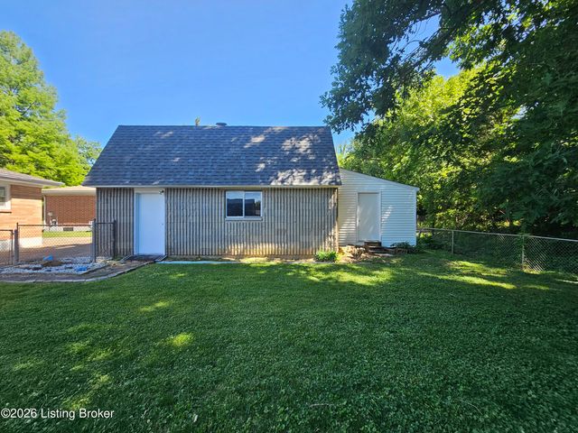 9233 Lantana Dr, Louisville, KY 40229