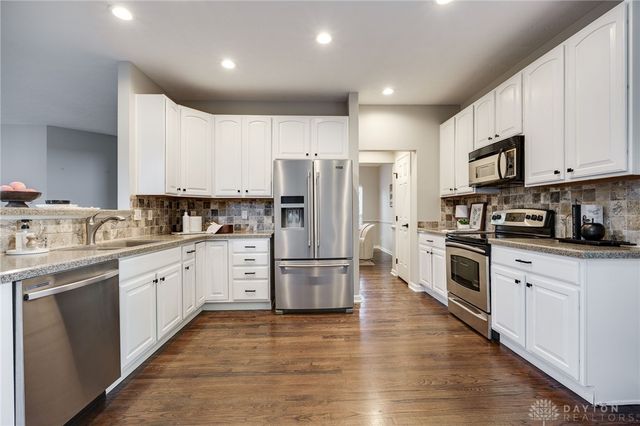 9747 Cobblewood Court, Dayton, OH 45458