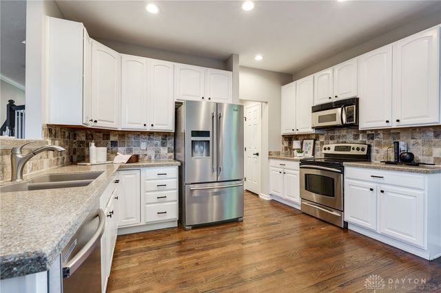 9747 Cobblewood Court, Dayton, OH 45458