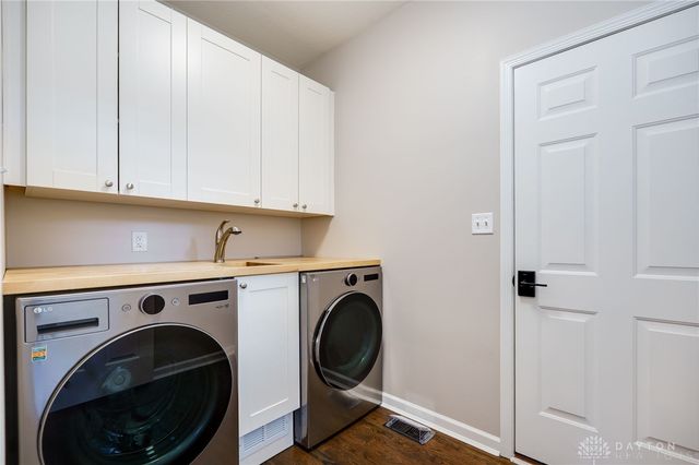 9747 Cobblewood Court, Dayton, OH 45458