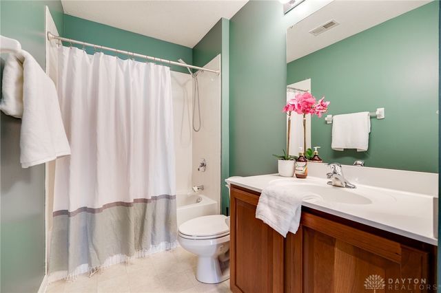 9747 Cobblewood Court, Dayton, OH 45458