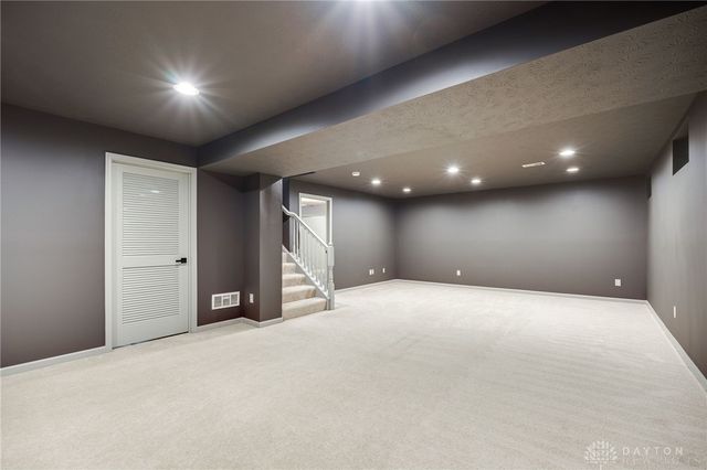 9747 Cobblewood Court, Dayton, OH 45458