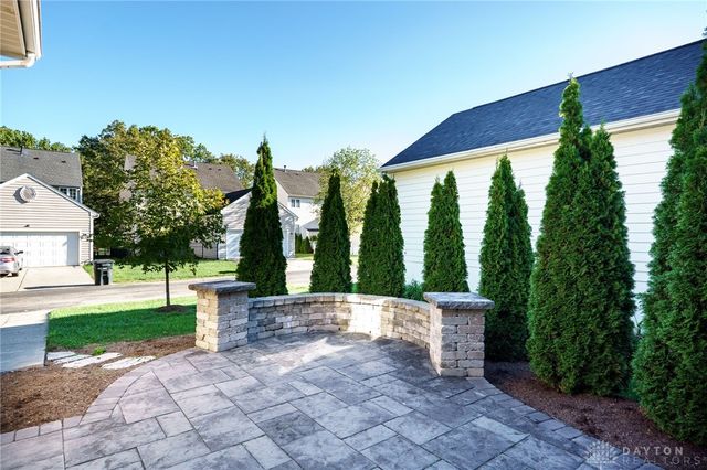 9747 Cobblewood Court, Dayton, OH 45458