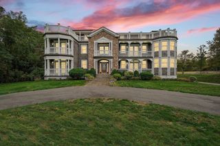 183 Warren Ave, Plymouth, MA 02360