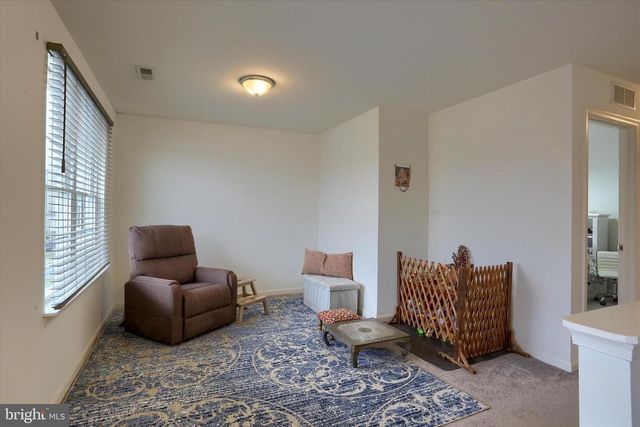 17 BARNHART CIR, Mechanicsburg, PA 17050