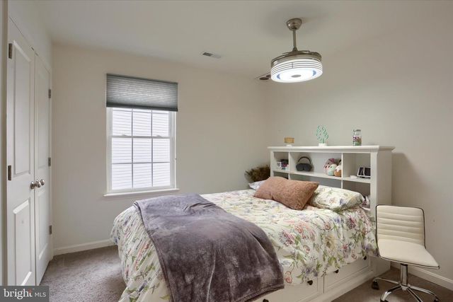 17 BARNHART CIR, Mechanicsburg, PA 17050