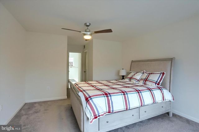 17 BARNHART CIR, Mechanicsburg, PA 17050