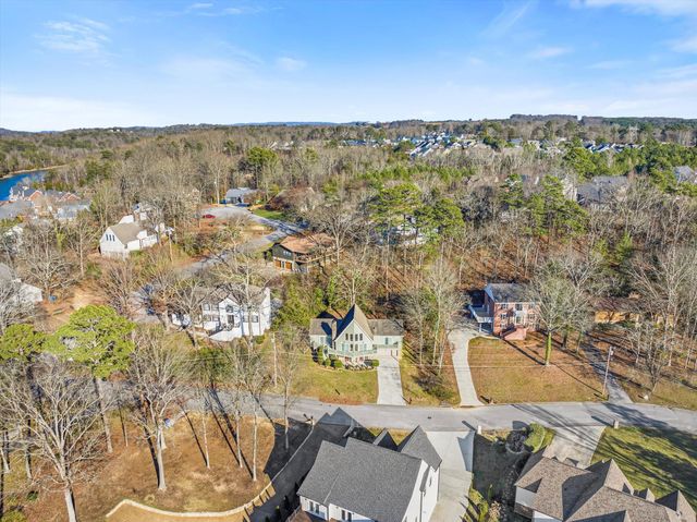 4913 Shoreline Drive, Chattanooga, TN 37416