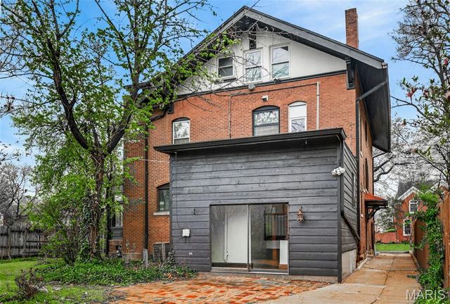 6203 Washington Avenue, St Louis, MO 63130
