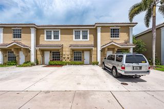 705 SW 122nd Ave 705, Pembroke Pines, FL 33025