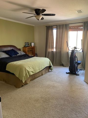 973 Caversham Way, Galt, CA 95632