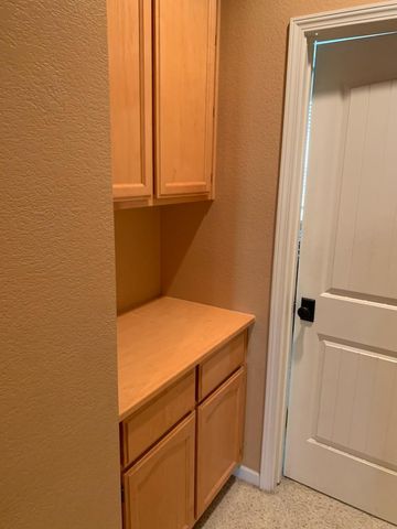 973 Caversham Way, Galt, CA 95632