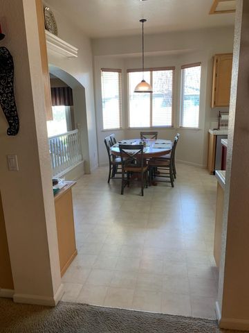 973 Caversham Way, Galt, CA 95632