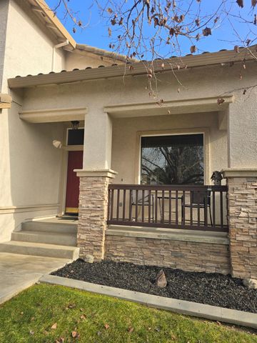 973 Caversham Way, Galt, CA 95632