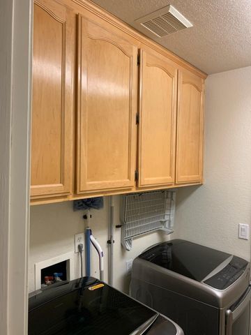 973 Caversham Way, Galt, CA 95632