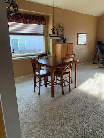 973 Caversham Way, Galt, CA 95632