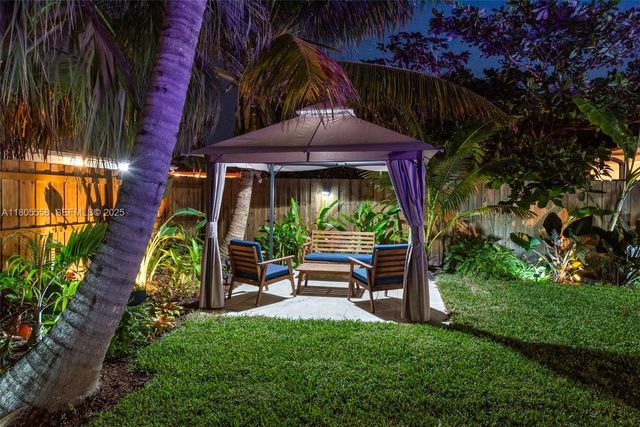 1025 Washington Street, Hollywood, FL 33019