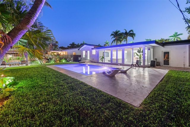 1025 Washington Street, Hollywood, FL 33019
