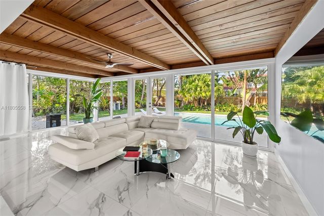 1025 Washington Street, Hollywood, FL 33019