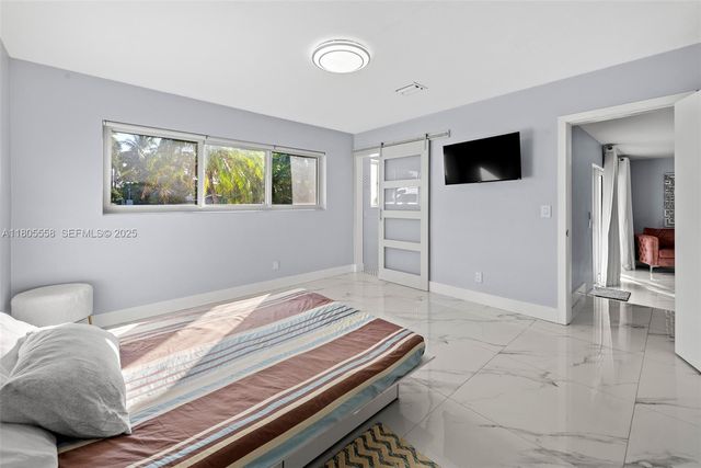 1025 Washington Street, Hollywood, FL 33019