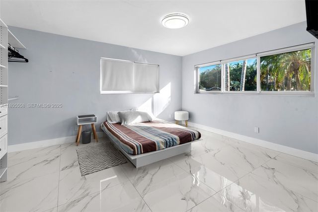 1025 Washington Street, Hollywood, FL 33019