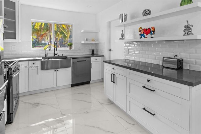 1025 Washington Street, Hollywood, FL 33019