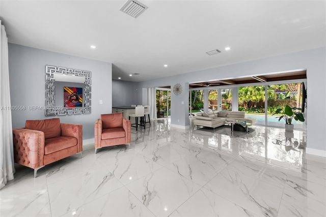 1025 Washington Street, Hollywood, FL 33019