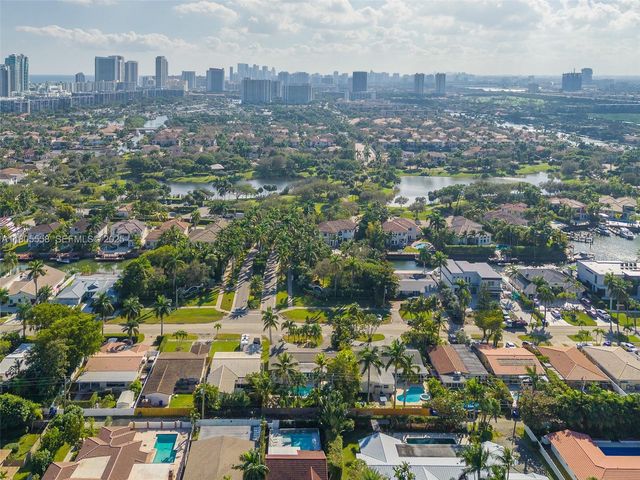 1025 Washington Street, Hollywood, FL 33019