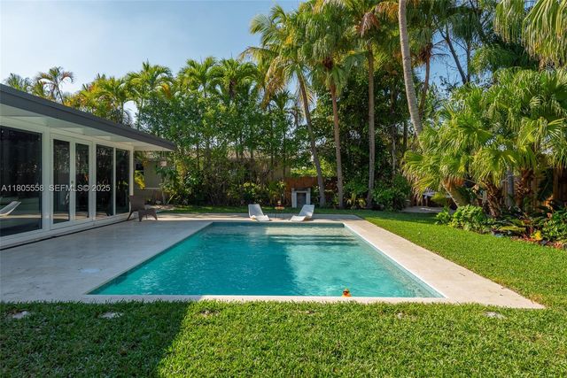 1025 Washington Street, Hollywood, FL 33019