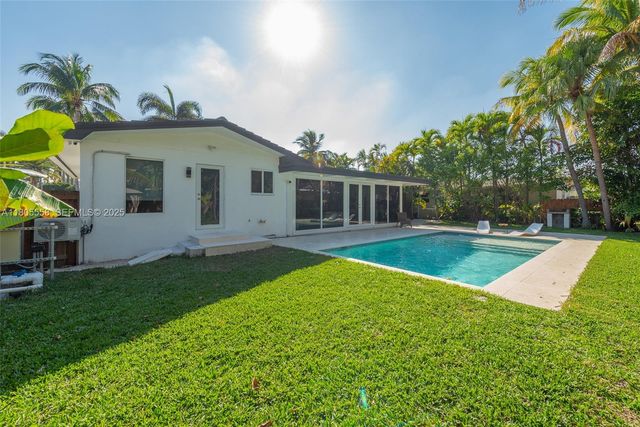 1025 Washington Street, Hollywood, FL 33019