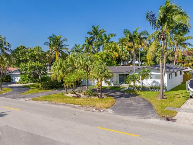1025 Washington Street, Hollywood, FL 33019